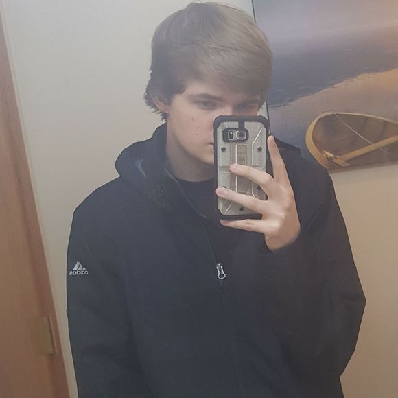 Meet your Posher, Devan - Picture 1 of 1